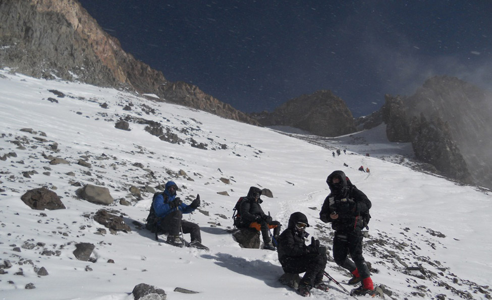 Descida do cume em fevereiro