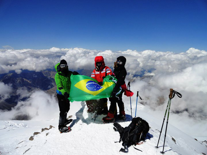 No topo do Elbrus, 5642m