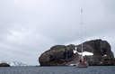 Ilha Rei George - Depois de tr�s dias ancoramos ao largo da Base chileno na Ilha Rei George.
