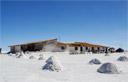 HOTEL DE SAL - Hotel serve de ponto de parada e pousada em meio ao Salar Uyuni - Bolivia - 3.700m - ISO 400 - 1/125s - f6.3 - 18mm - Nikon D200 - 09/06/2006 - 13:05:06