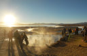 6 horas da manh� e os turistas se divertem nas �guas termais do altiplano boliviano, a temperatura era por volta de -3&deg;C e a �gua estava com a temperatura de 30&deg;C
