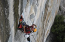 El Capitan - Bob na amarra��o no in�cio do passo 5. Mantendo o bom humor.