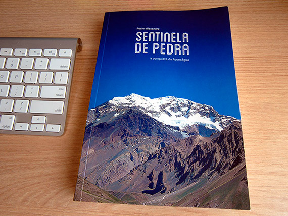 Rosier é autor do livro Sentinela de Pedra.